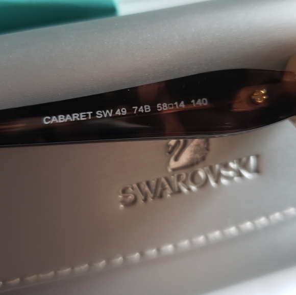 Swarvoski Cabaret butterfly sunglasses - Picture 3 of 8